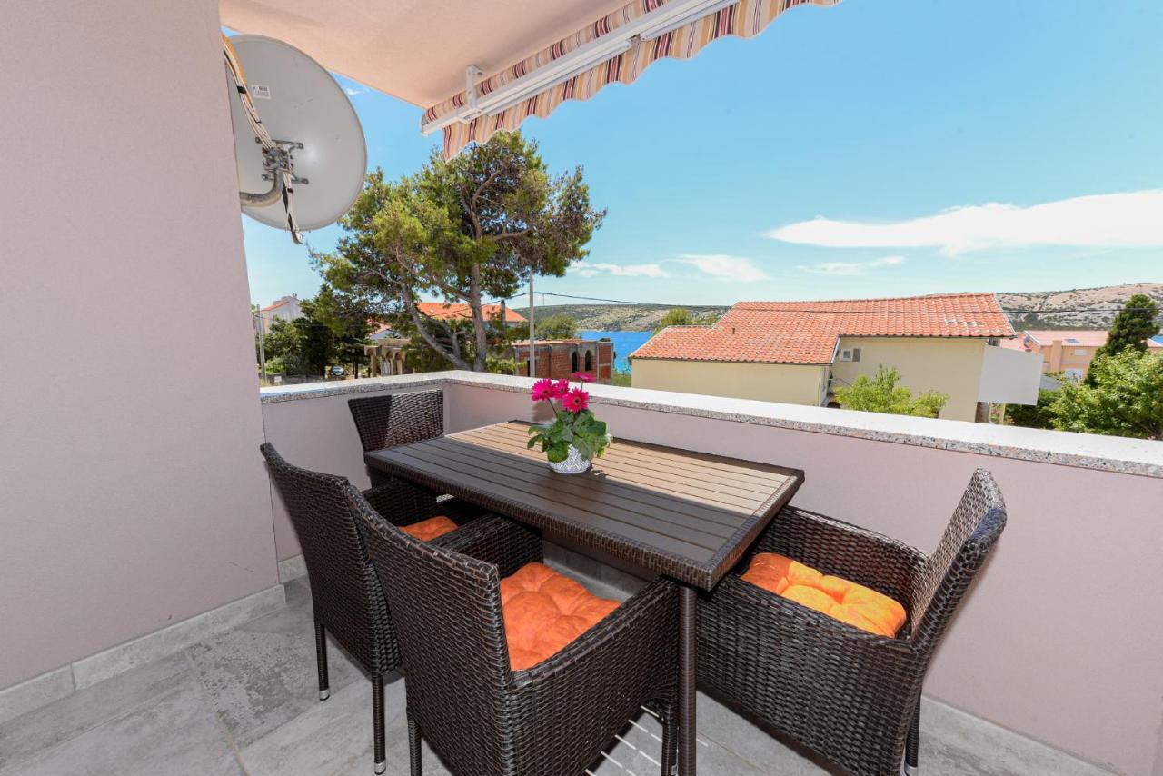 Apartments Amfora - Cozy And Modern Apartments For Up To 15 People, 100M From The Sea And Beach Стара-Новаля Экстерьер фото
