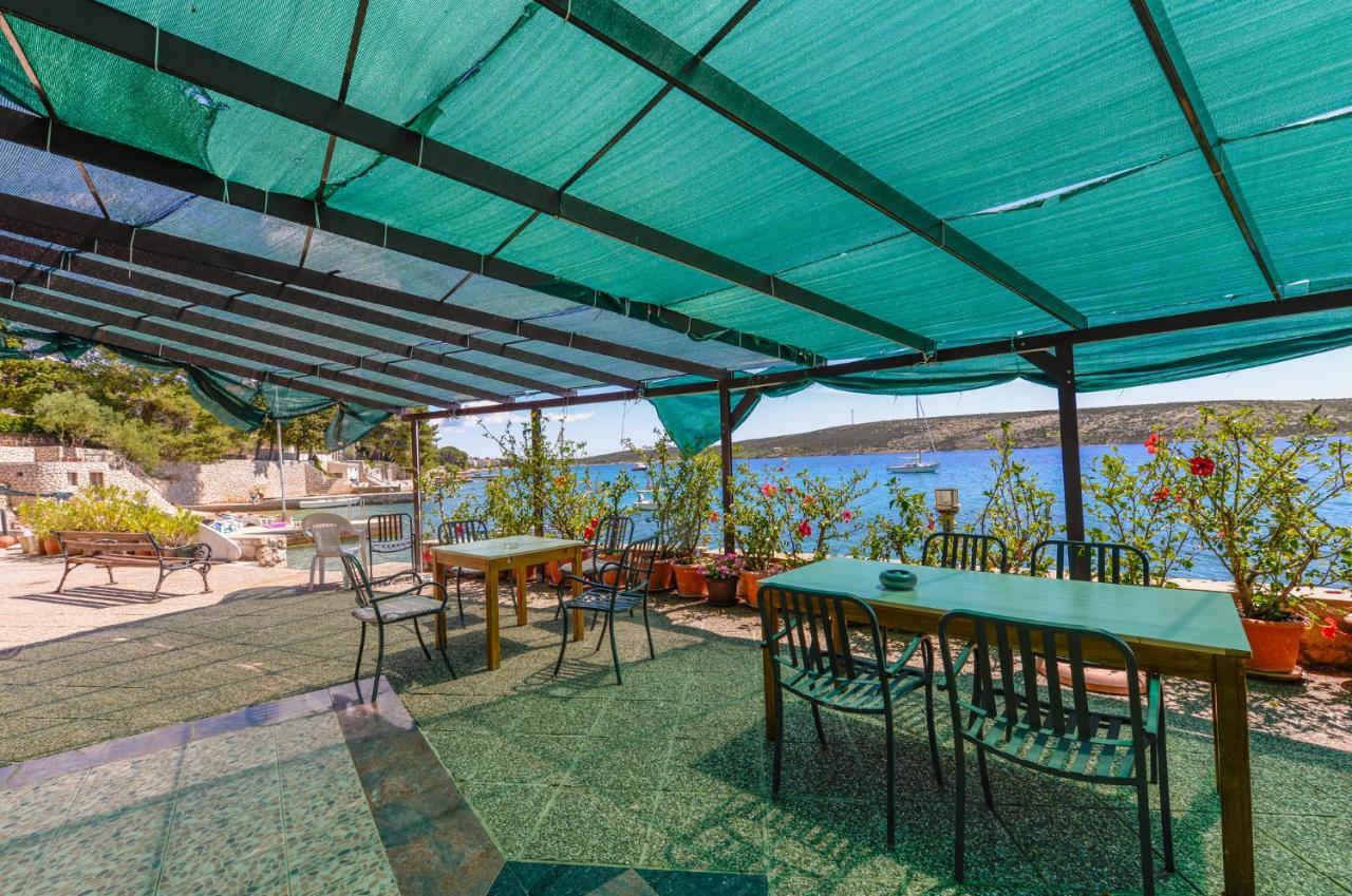Apartments Amfora - Cozy And Modern Apartments For Up To 15 People, 100M From The Sea And Beach Стара-Новаля Экстерьер фото