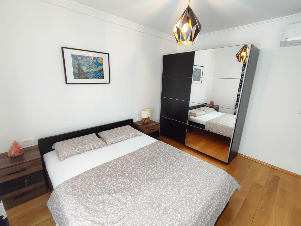 Apartments Amfora - Cozy And Modern Apartments For Up To 15 People, 100M From The Sea And Beach Стара-Новаля Экстерьер фото